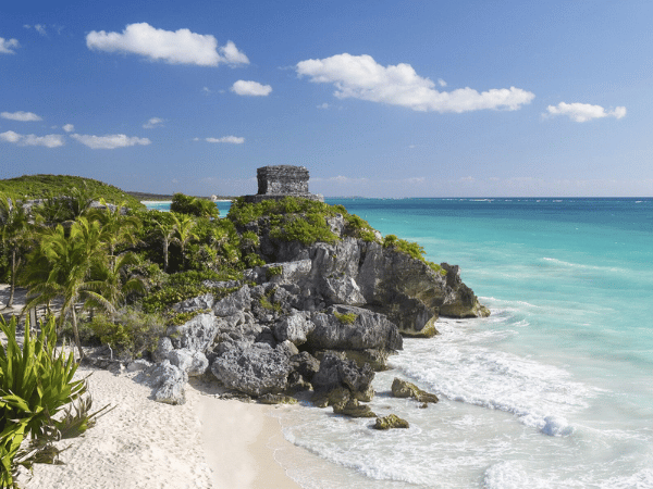 Tulum ruins on the ocean